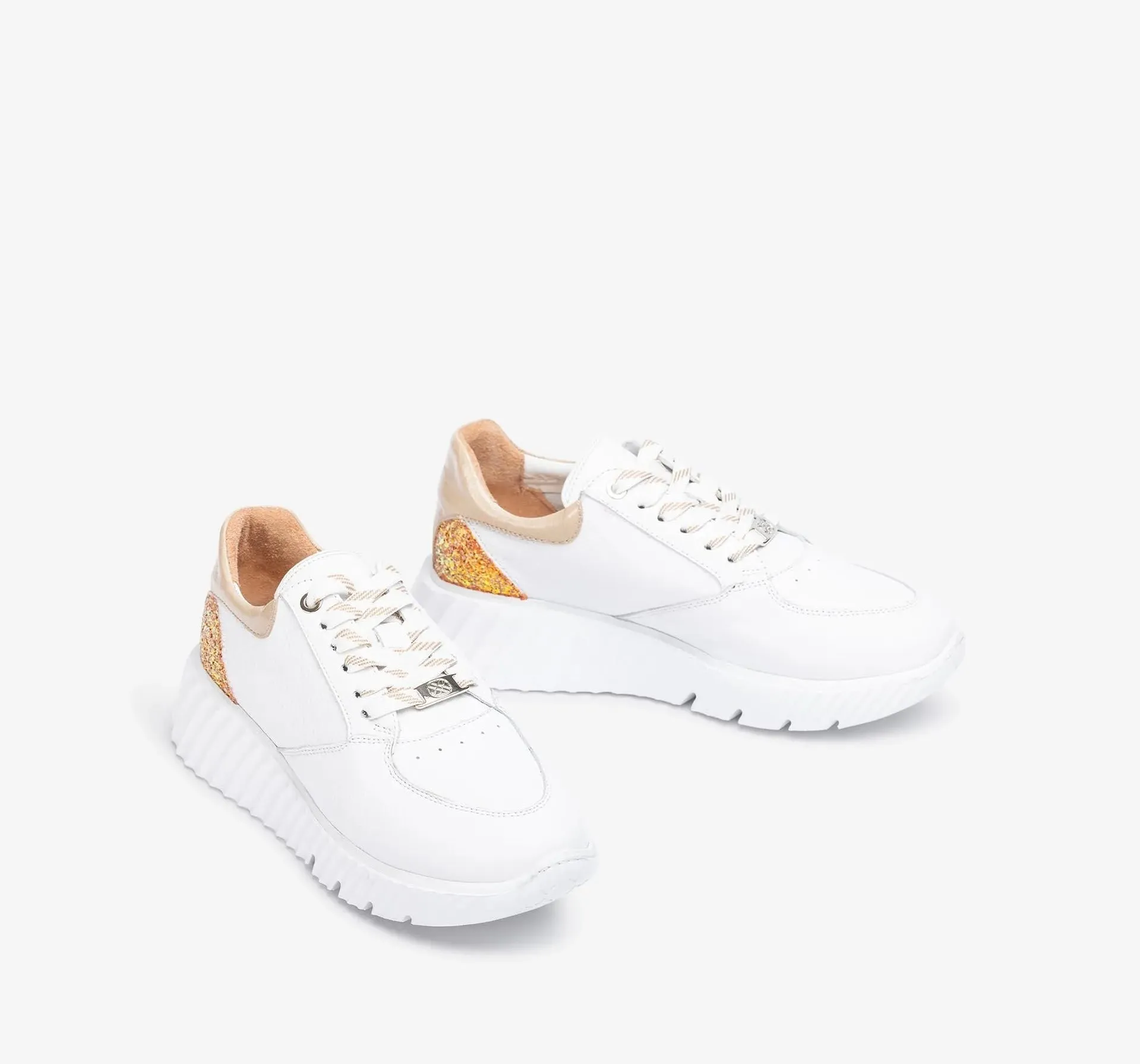 Elwin White Trainer