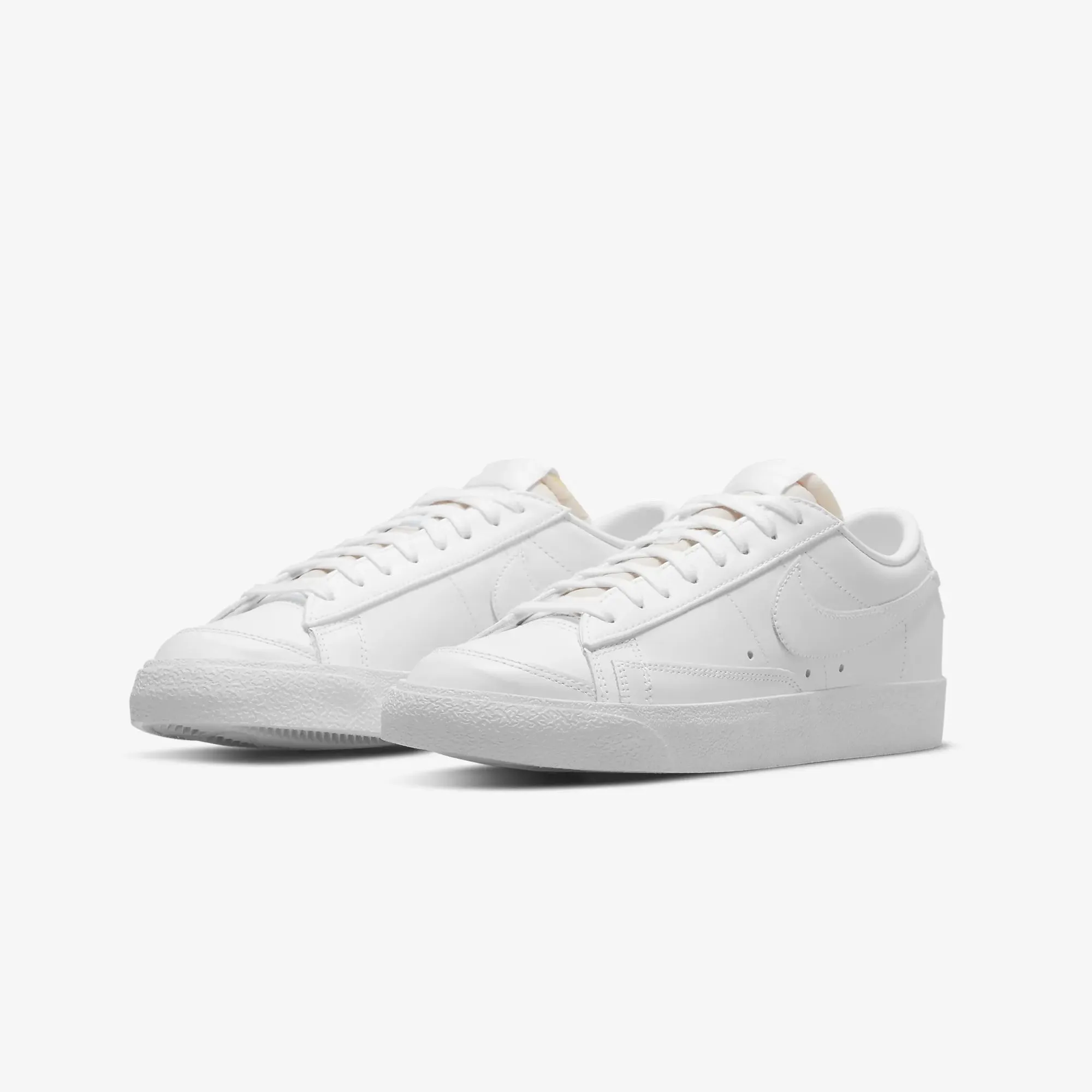 WMN'S BLAZER LOW '77 'WHITE/WHITE-WHITE-WHITE'